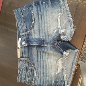 BKE shorts size 28